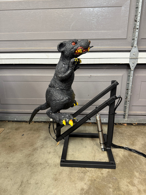 Pop-Up Rat with Spitter